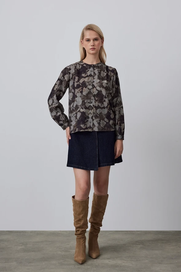 Patterned Blouse with Judge Neck - Black - 2