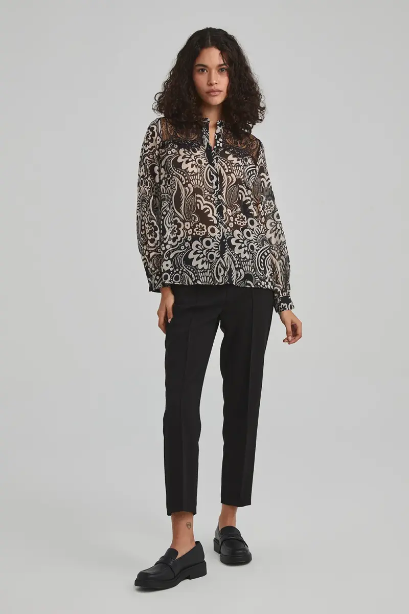 Patterned Blouse with Lace Garnish - Black - 2