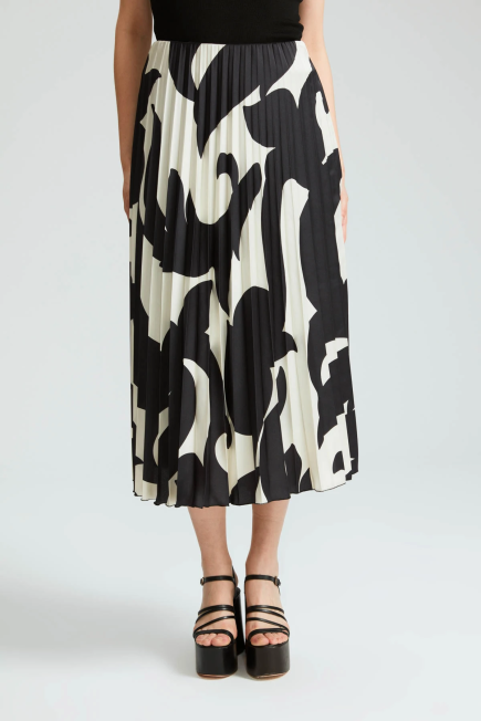 Patterned Pleated Skirt - Black - Gusto
