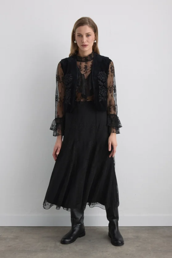 Phoenix Collection Long Lace Skirt Black - Gusto