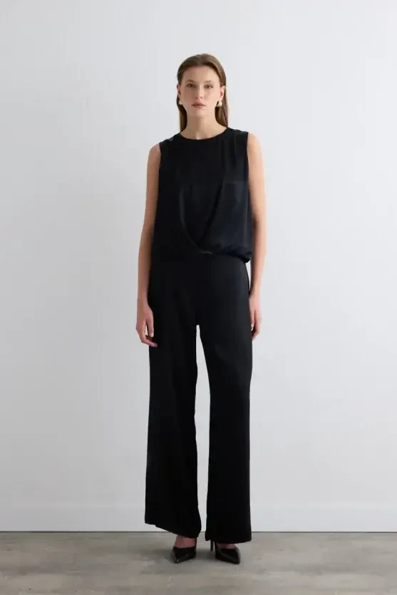 Pleated Front Sleeveless Satin Blouse - Black - 2