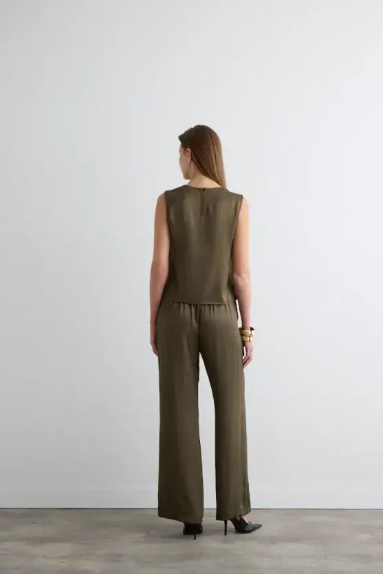 Pleated Front Sleeveless Satin Blouse - Khaki - Gusto