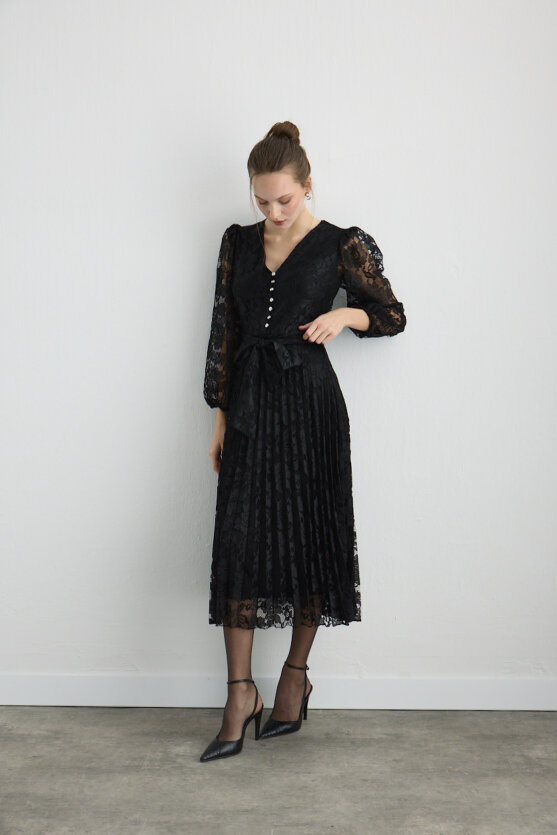 Pleated Lace Long Evening Dress - Black - Gusto