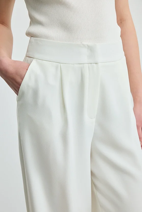 Pleated Wide Leg Trousers - Ecru - Gusto