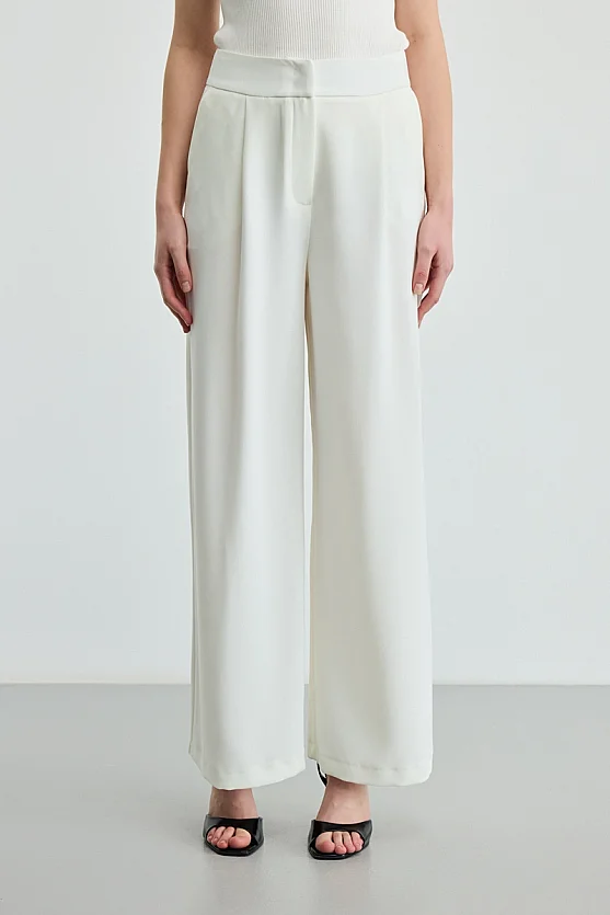 Pleated Wide Leg Trousers - Ecru - Gusto