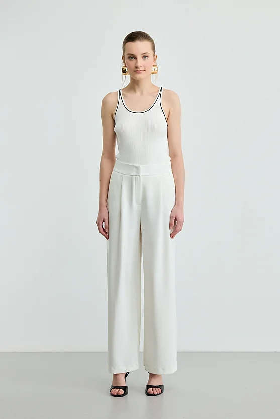 Pleated Wide Leg Trousers - Ecru - Gusto