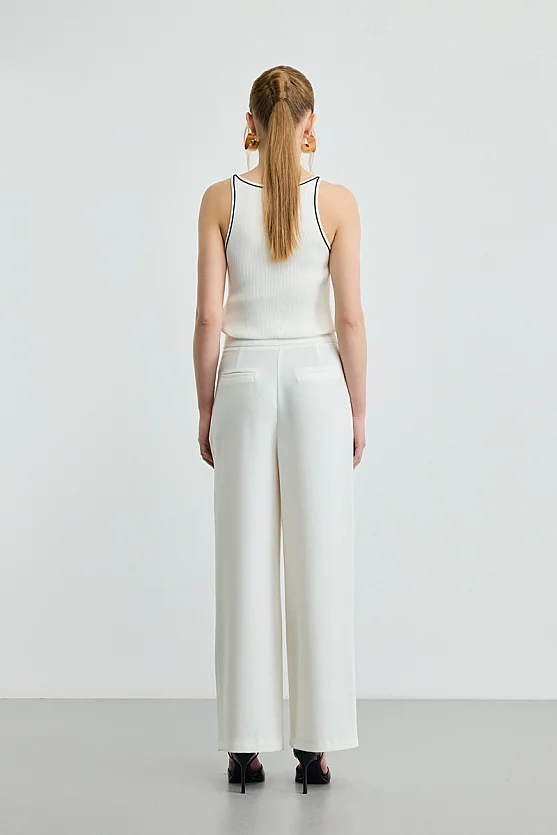 Pleated Wide Leg Trousers - Ecru - Gusto