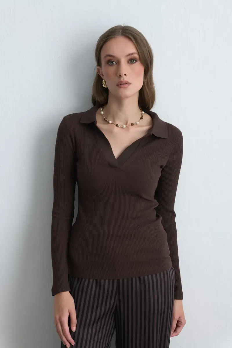 Polo Collar Cotton Knit Blouse - Brown - 1