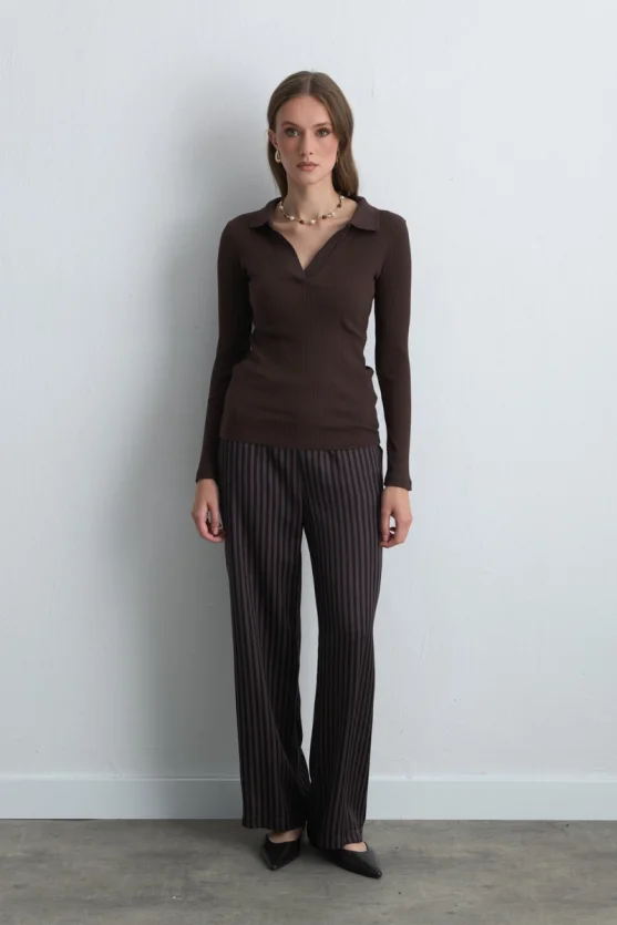 Polo Collar Cotton Knit Blouse Brown - Gusto