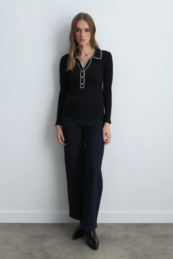 Polo Collar Embroidered Ribbed Blouse Black - Gusto