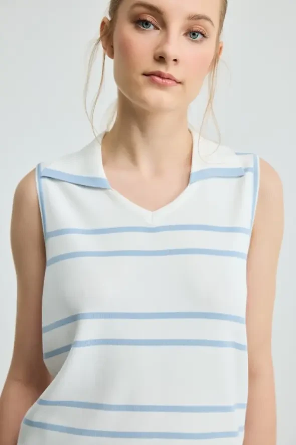 Polo Collar Striped Knit Blouse - Ecru - 3