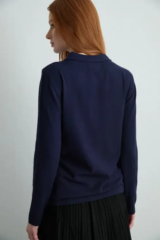 Polo Neck Buttoned Knit Blouse - Navy Blue - Gusto