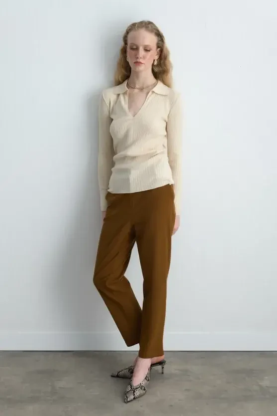 Polo Neck Ribbed Knit Blouse - Ecru - 3