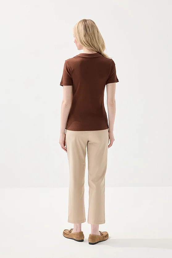 Polo Neck Ribbed T-Shirt - Brown - 6