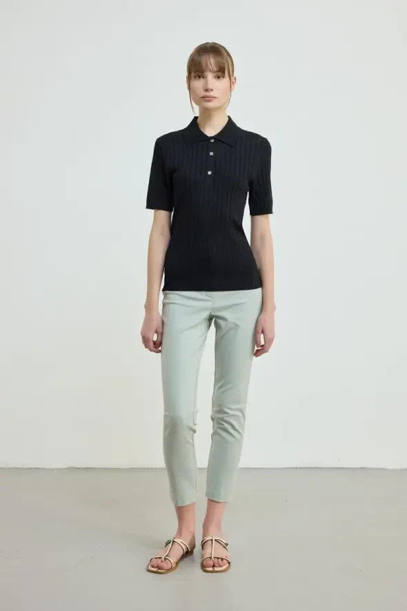 Polo Neck Short Sleeve Knit Blouse - Black - Gusto