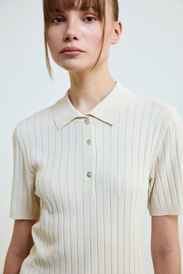Polo Neck Short Sleeve Knit Blouse - Ecru - 3