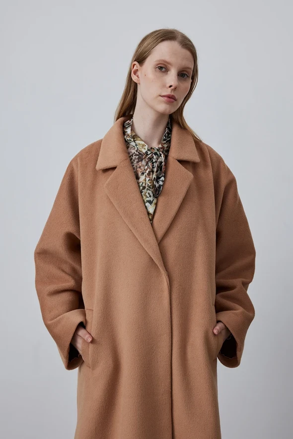 Relaxed Fit Coat - Camel - 6