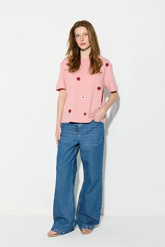 Relaxed Fit Cotton T-Shirt with Floral Embroidery - Pink - Gusto