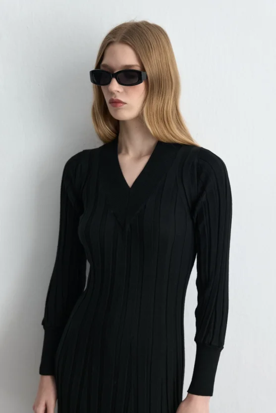 Ribbed Knit Wool Dress Black - Gusto