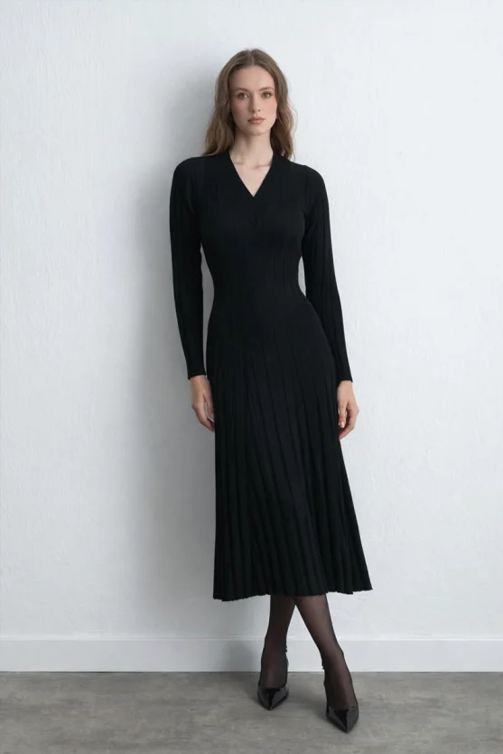 Ribbed Knit Wool Dress Black - Gusto