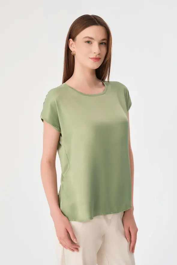 Round Neck Front Satin T-shirt - Green - 1