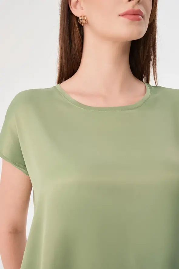 Round Neck Front Satin T-shirt - Green - 4