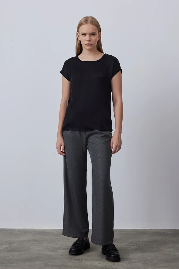 Round Neck Front Satin Tshirt - Black - 1