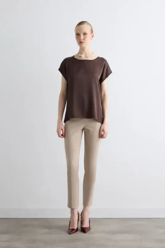 Round Neck Front Satin Viscose T-Shirt - Brown - Gusto