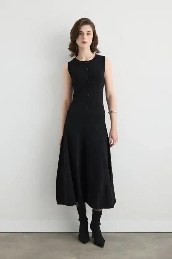 Round Neck Knit Pleated Dress - Black - 3