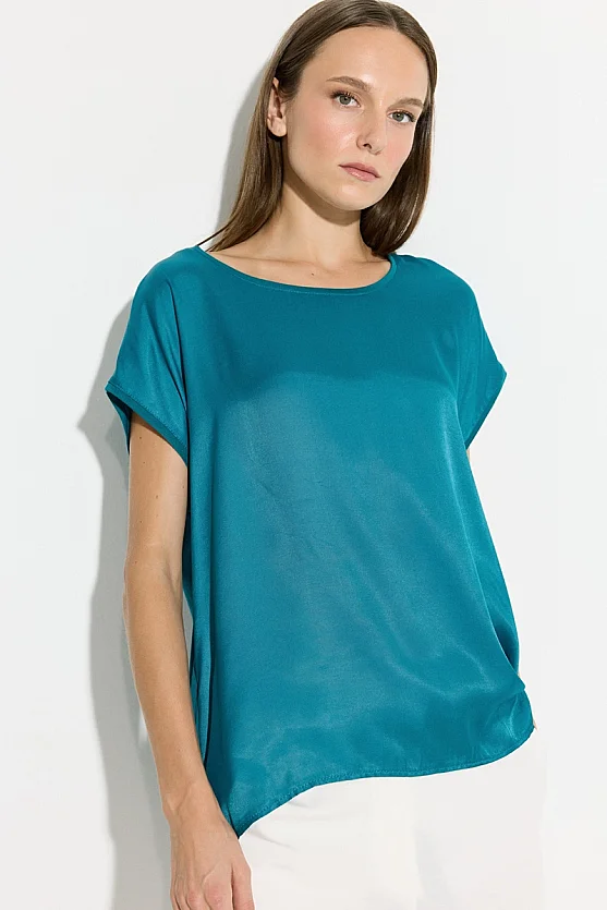 Round Neck Satin Front T-Shirt - Green - Gusto