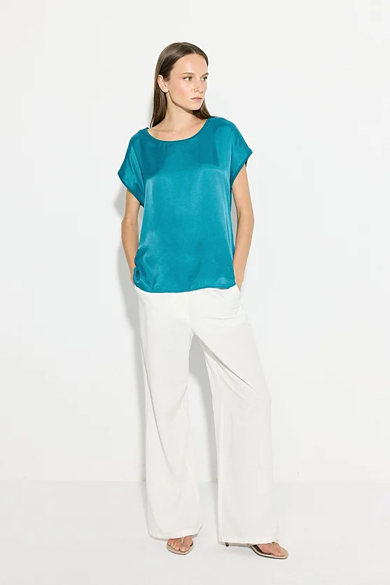 Round Neck Satin Front T-Shirt - Green - Gusto