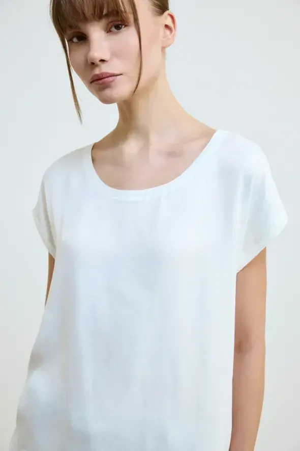 Round Neck Satin Front T-shirt - Ecru - 3