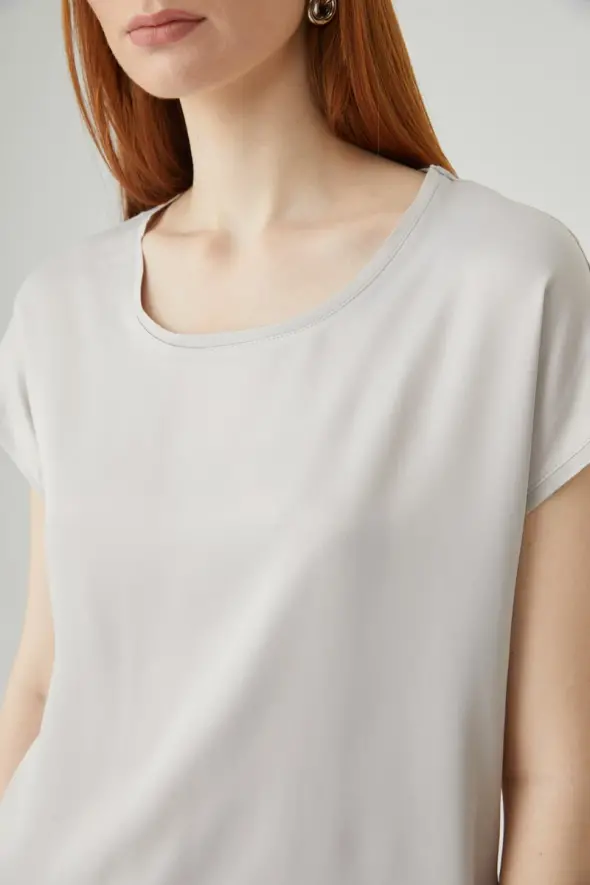 Round Neck Satin T-shirt - Stone - 4