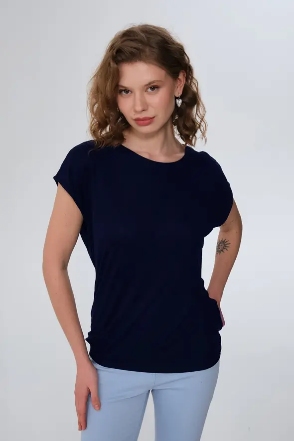 Round Neck T-shirt - Navy Blue - 3