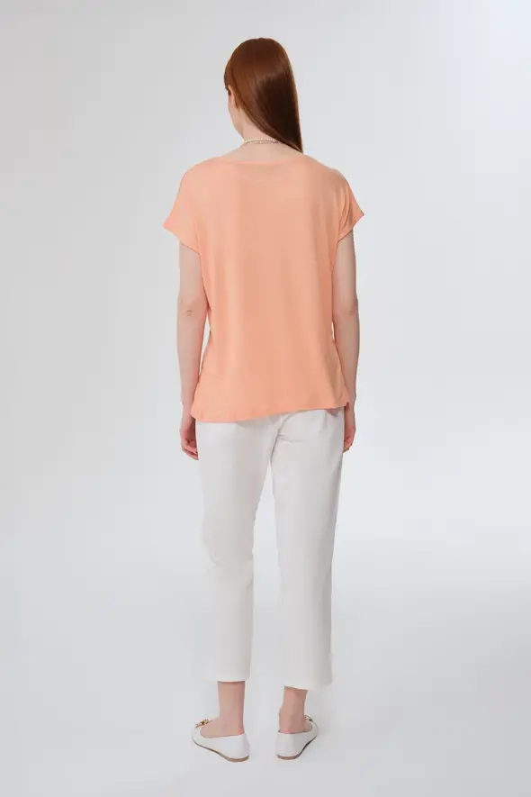 Round Neck T-shirt - Peach - 4