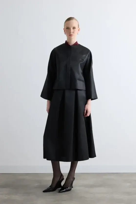 Round Neck Taffeta Jacket - Black - Gusto