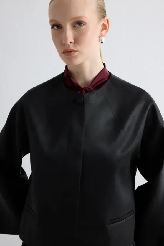 Round Neck Taffeta Jacket - Black - Gusto