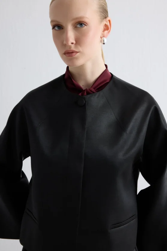 Round Neck Taffeta Jacket Black - Gusto
