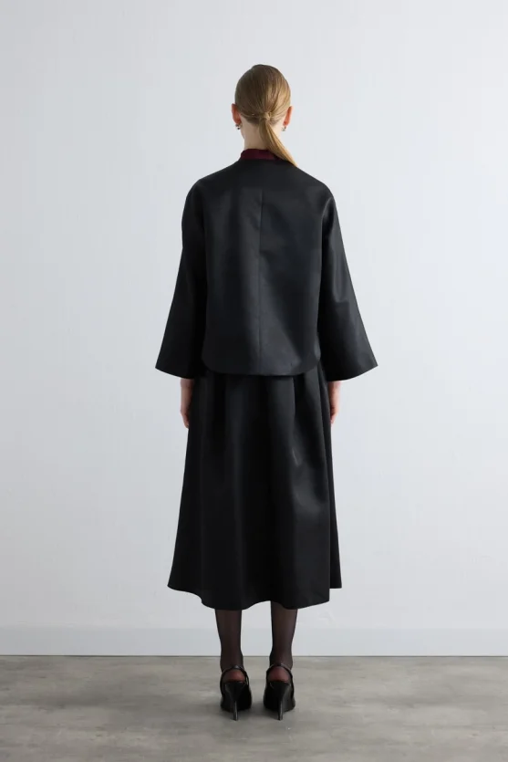 Round Neck Taffeta Jacket Black - Gusto