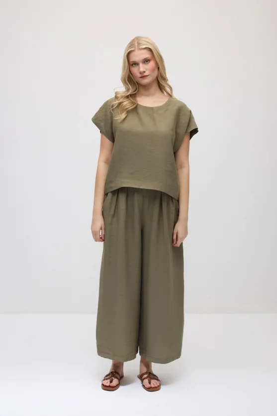 Round Neck Tencel Blouse - Khaki - Gusto