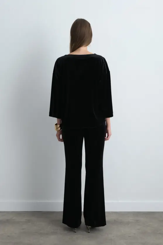Round Neck Velvet Blouse - Black - Gusto