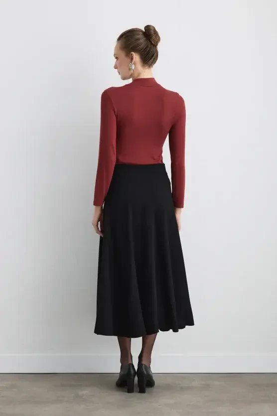 Ruffled Midi Skirt - Black - Gusto