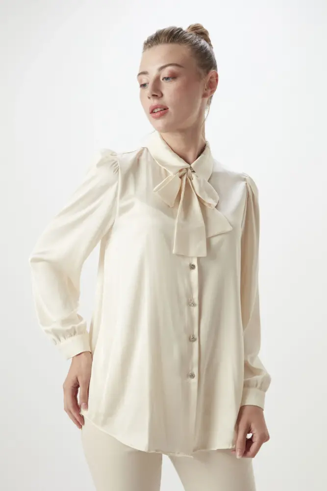 SATIN TOP WITH BOW - Ecru