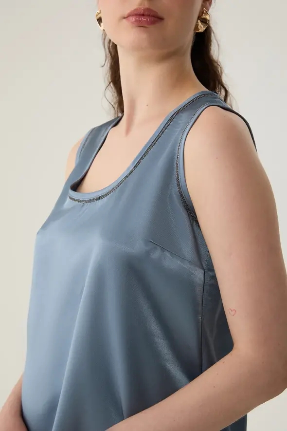 Satin Tank Top with Metal Accessory - Blue - 3