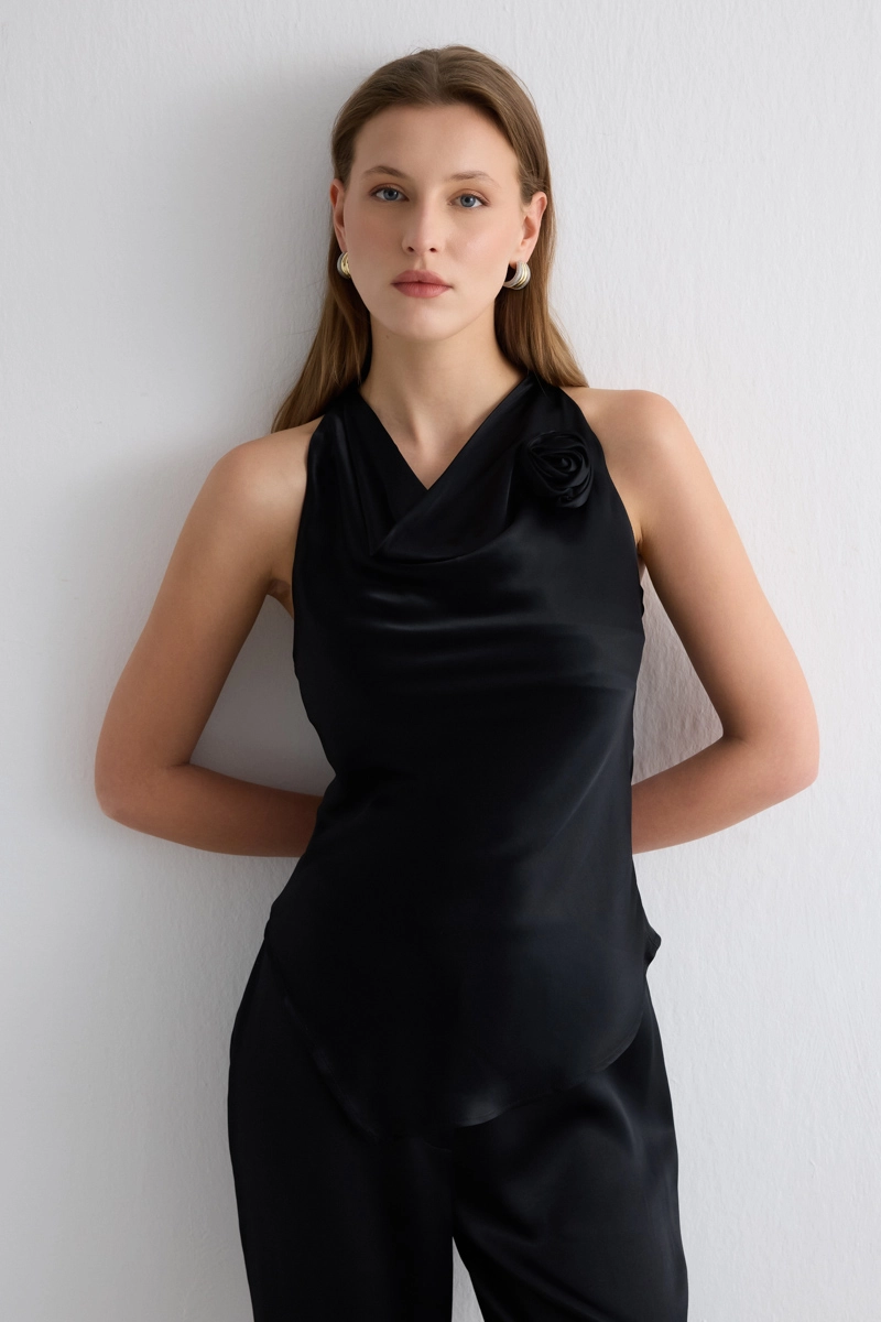 Scoop Neck Asymmetrical Satin Blouse - Black - 1