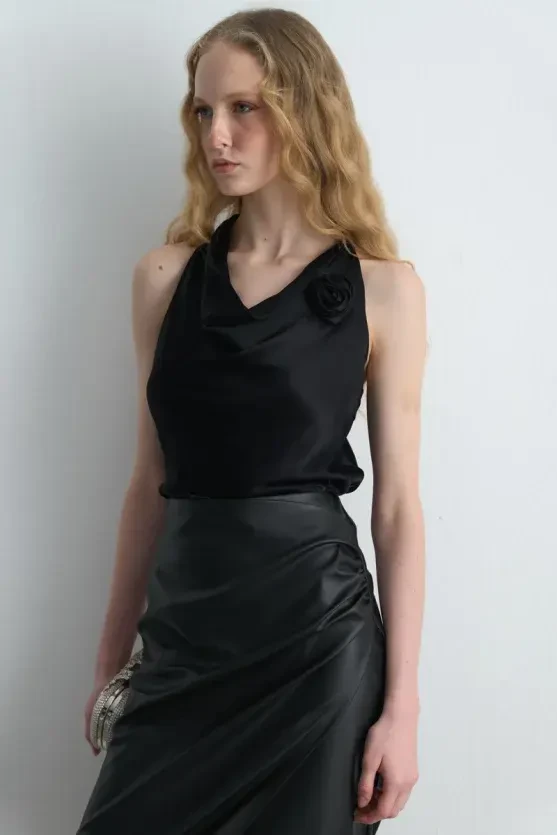 Scoop Neck Asymmetrical Satin Blouse - Black - 3