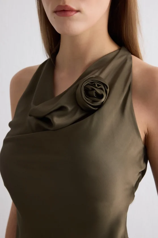 Scoop Neck Asymmetrical Satin Blouse - Green - Gusto