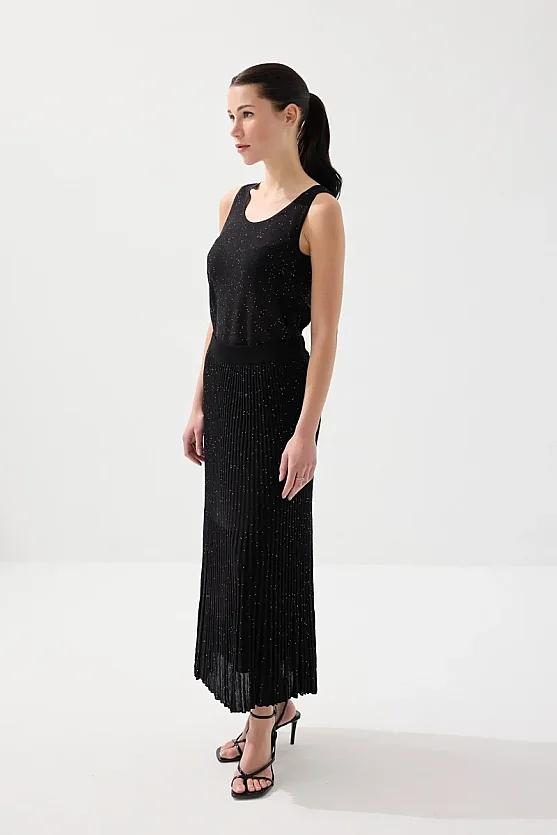 Sequin Detail Pleated Lined Knit Skirt - Black - Gusto