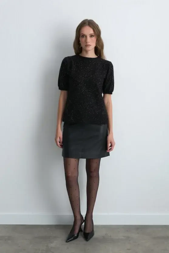 Sequined Short Sleeve Knit Blouse - Black - Gusto