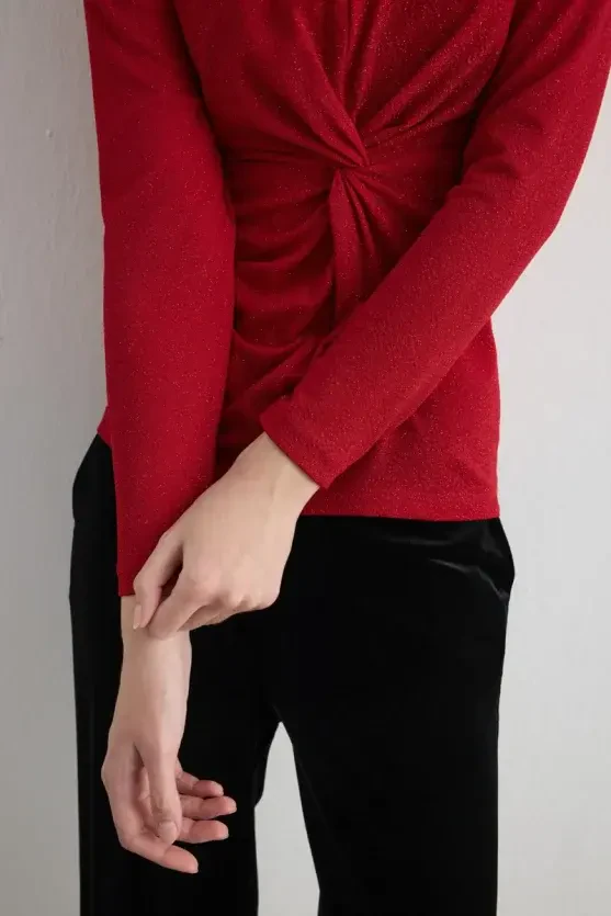 Shimmering Fitted Evening Blouse – Red - Gusto